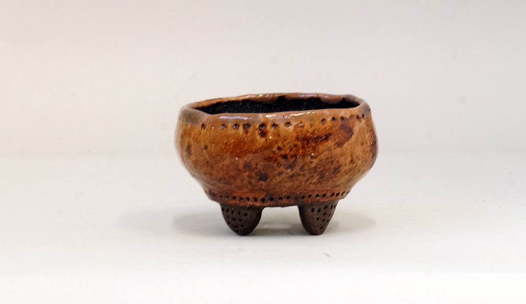 カリーナ オニオンカラーの脚付き丸鉢 8cm C23057