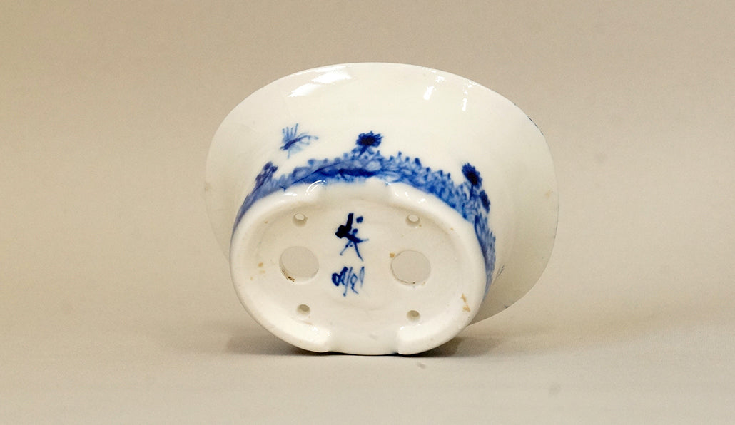 フランスの染付鉢 蝶とトンボ ジル&ローレンス 8.5cm