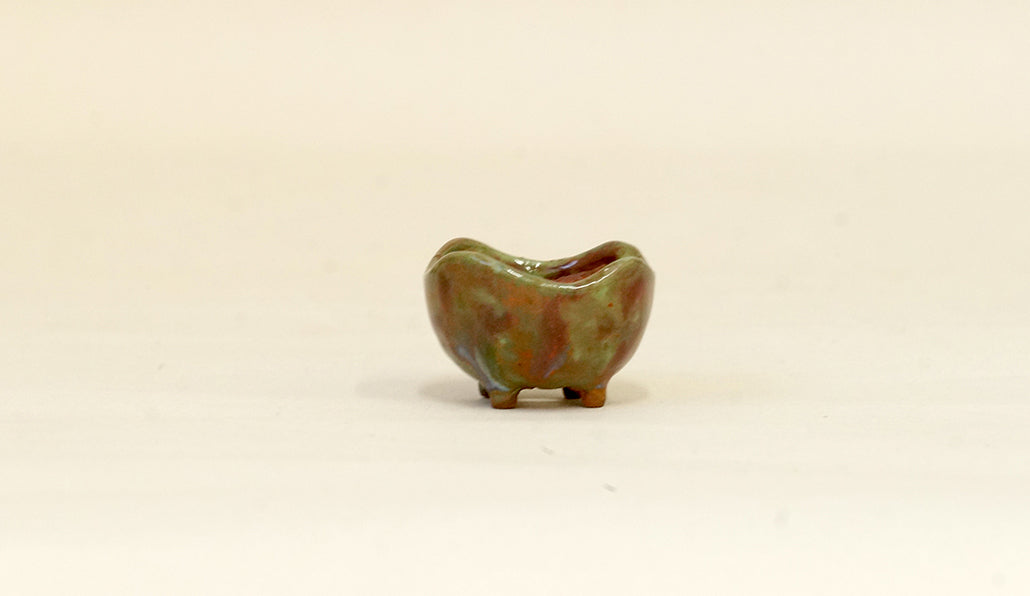 緑のチューリップ型の丸鉢 みさき圭 3cm K023