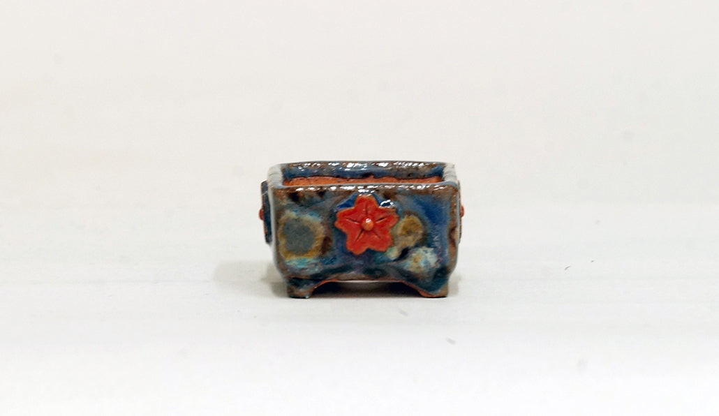 赤い花の正方鉢 みさき圭 3.5cm K025