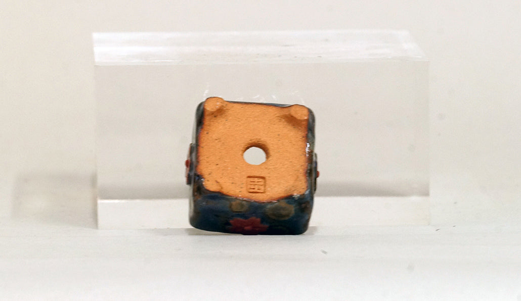 赤い花の正方鉢 みさき圭 3.5cm K025