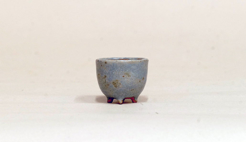 うす水色の丸鉢 みさき圭 3cm K027