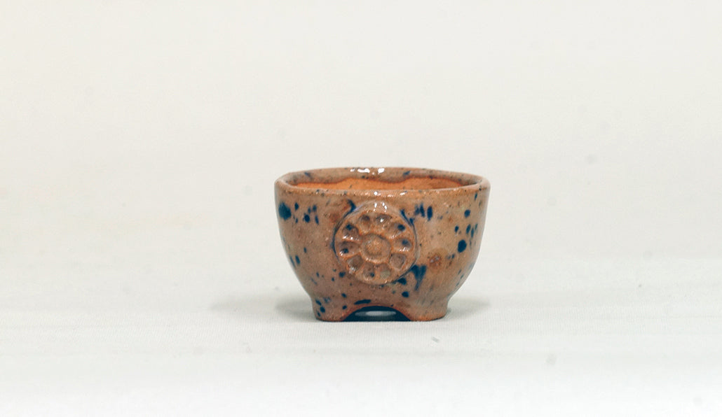 花形レリーフの丸鉢 みさき圭 4.8cm K033