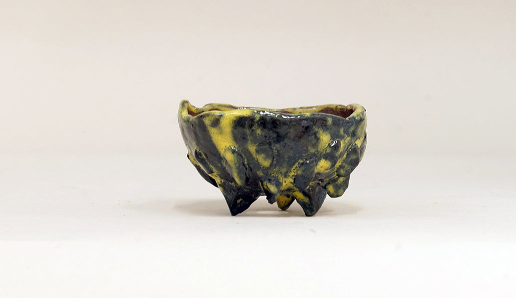 黄色の脚付き丸鉢 ホルビラ 7.5cm TH0024