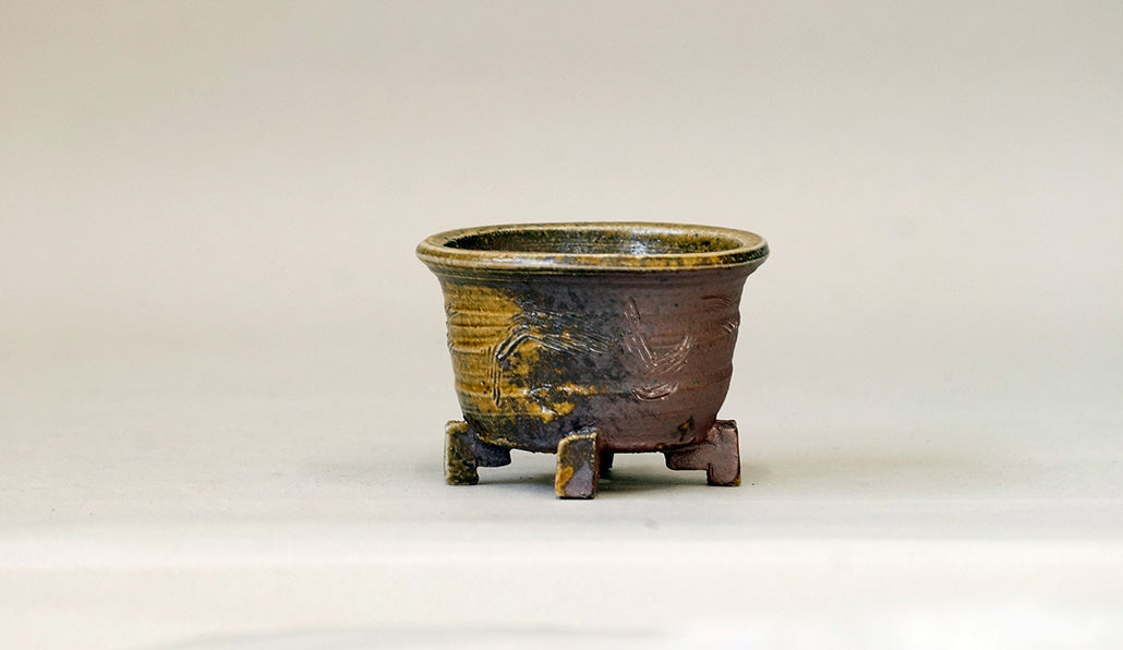 四角い脚つき丸鉢 陶滋 7cm J029