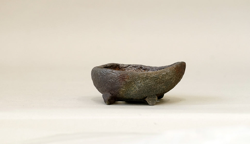 月形の丸鉢 陶滋 7cm J030