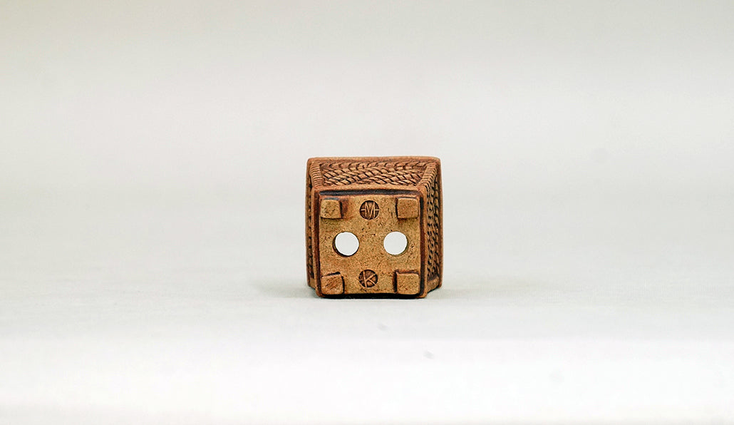 シダの葉模様の正方鉢 コブ 3.3cm KB008
