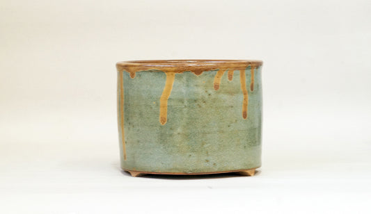 オリーブ色の筒形丸鉢  艸屋 14.3cm A027
