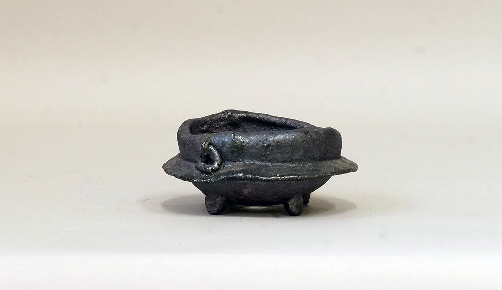 小さなおかま盆栽鉢 陶滋 6.3cm J034