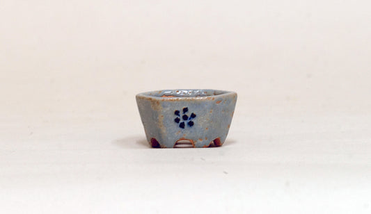 水色の鋲打ち六角鉢 みさき圭 4.3cm K035