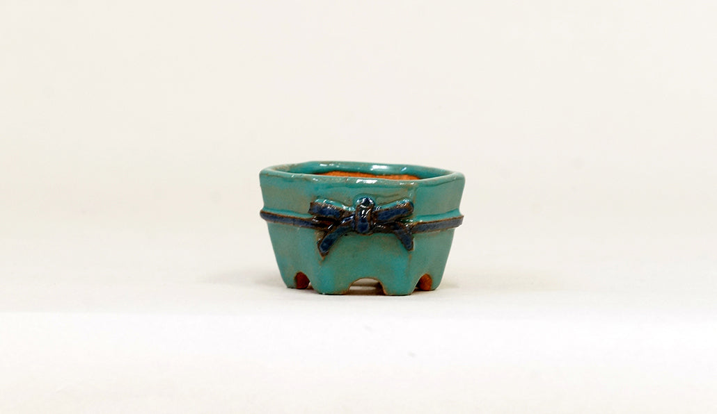 蝶結びの六角鉢 みさき圭 4.8cm K058