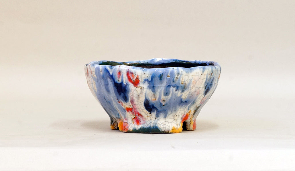 流れる青と白と赤の丸鉢 てるみ 12cm T050
