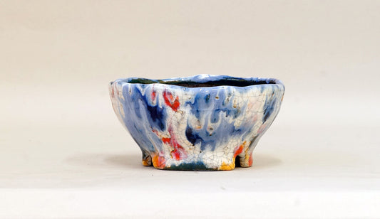 流れる青と白と赤の丸鉢 てるみ 12cm T050