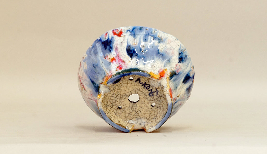 流れる青と白と赤の丸鉢 てるみ 12cm T050