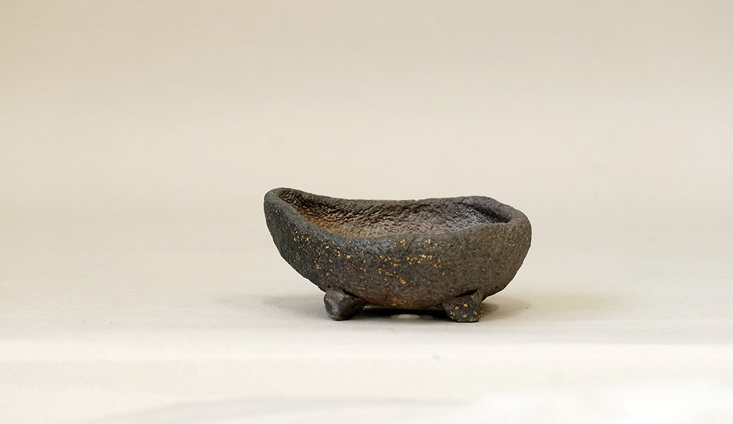 盆栽鉢　時代 焼き締め 手捻り 銘有り 骨董店 ae820698f2b3be5e3982336fb1d686