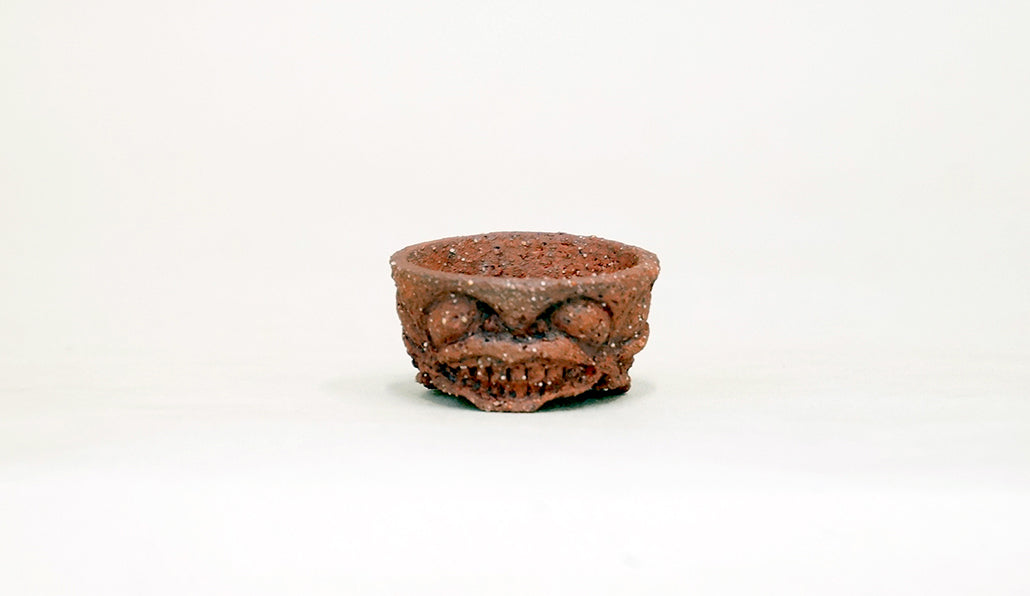 歯を出す顔の丸鉢 コブ 3.5cm KB025