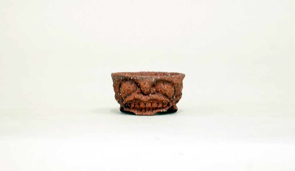 歯を出す顔の丸鉢 コブ 3.5cm KB025